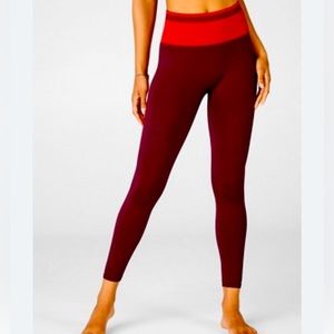 Fabletics High-Waisted Seamless Stripe 7/8 Leggings Women’s Tights